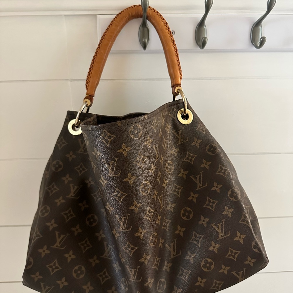 Artsy Louis Vuitton Dark Brown Monogram Shoulder Bag